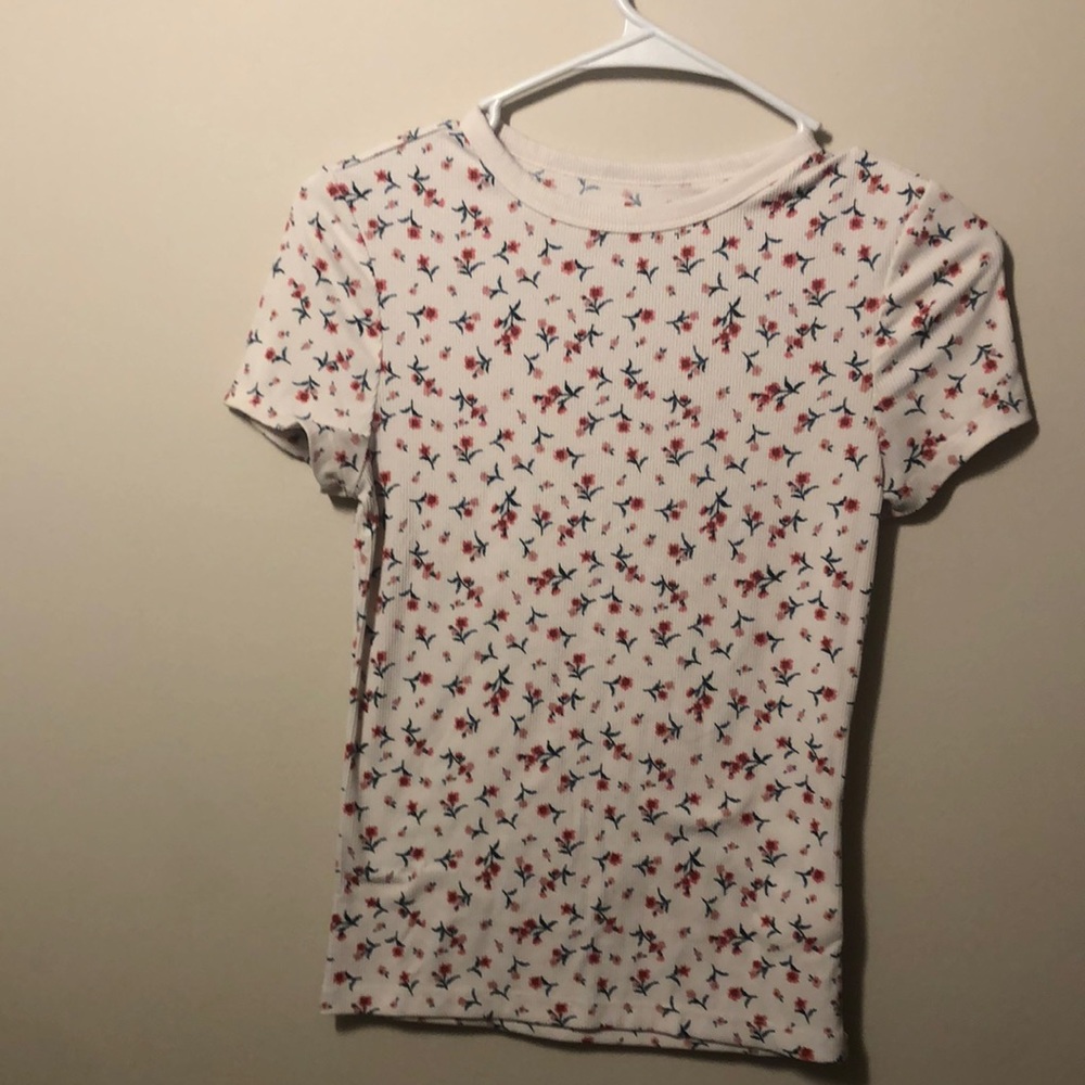 Floral,stretchy,tight shirt